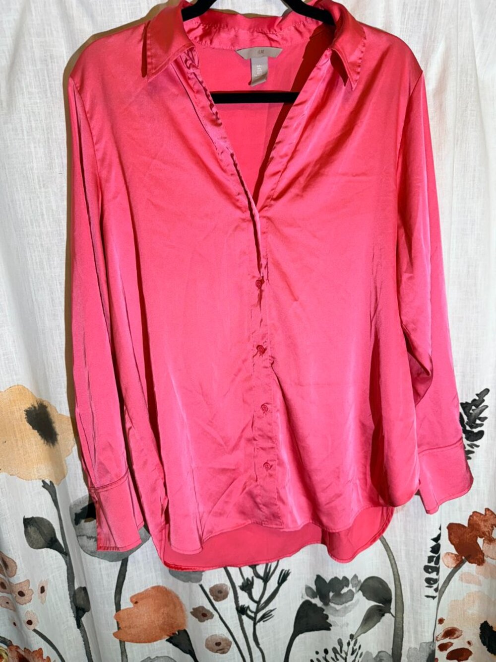 H&M Satin Button-Front Blouse – Size Large - Picture 2 of 11